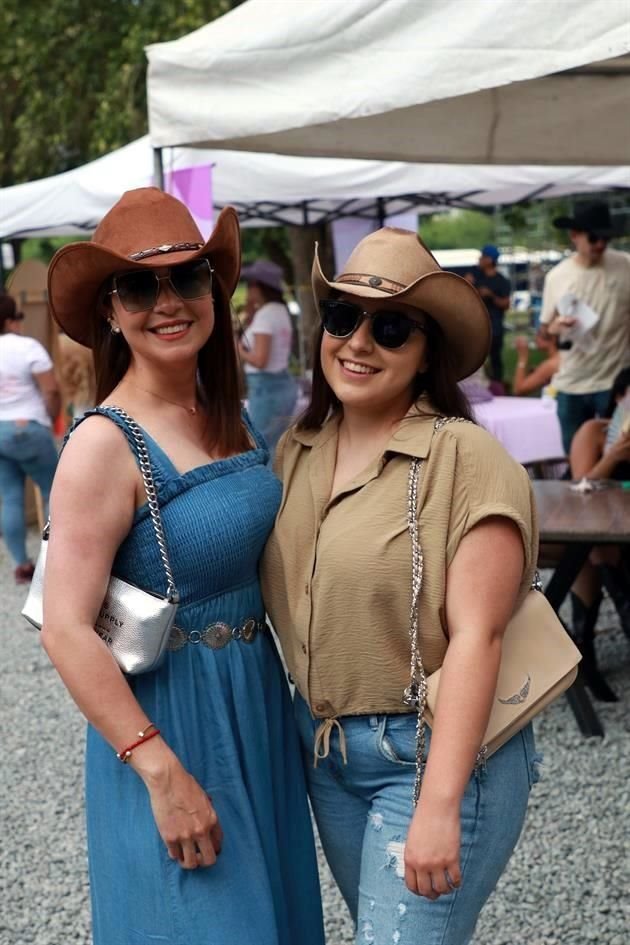 Conni Díaz y Karina Gracia