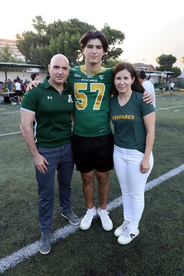 Álvaro Aguirre, Gonzalo Aguirre y Consuelo Lankenau de Aguirre