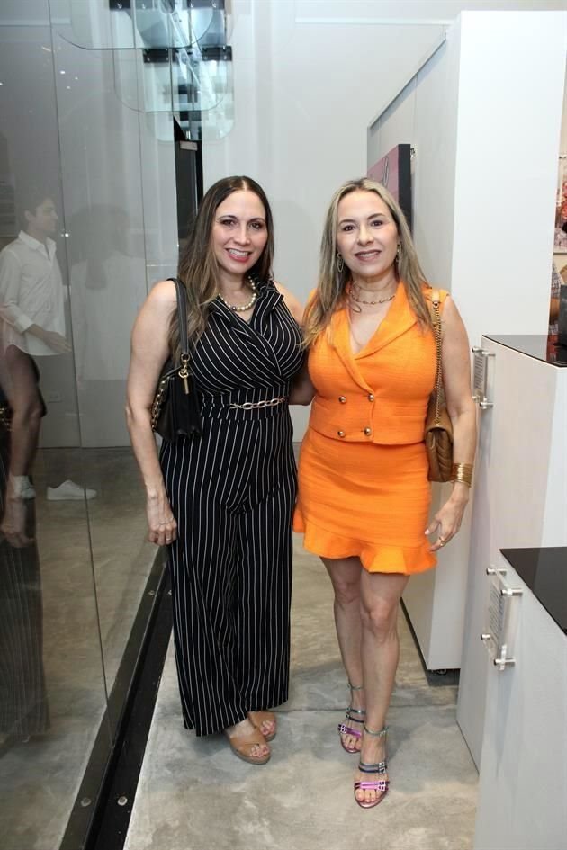 Rosamaria Villarreal y Lenny Villarreal