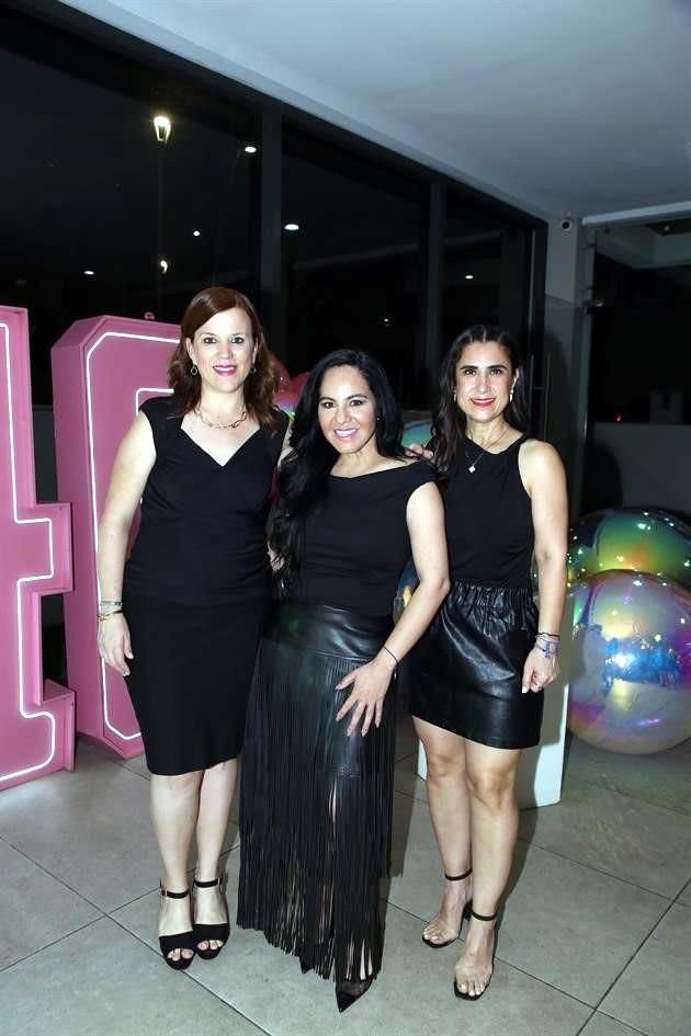 Martha Gómez, Myriam Serna y Yoyis Decanini