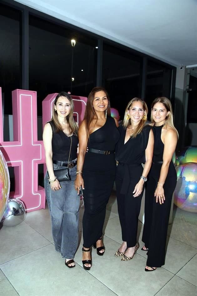 Fabiola Cantú, Marisol Martínez, Lynnete Soto y Nalleli Villarreal