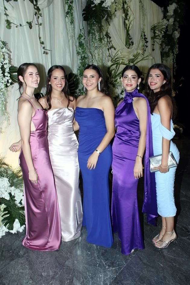 Ana Cristina Martínez, Isabela De la Peña, Ana María Nava, Paola Vega Peralta y Bárbara Llano