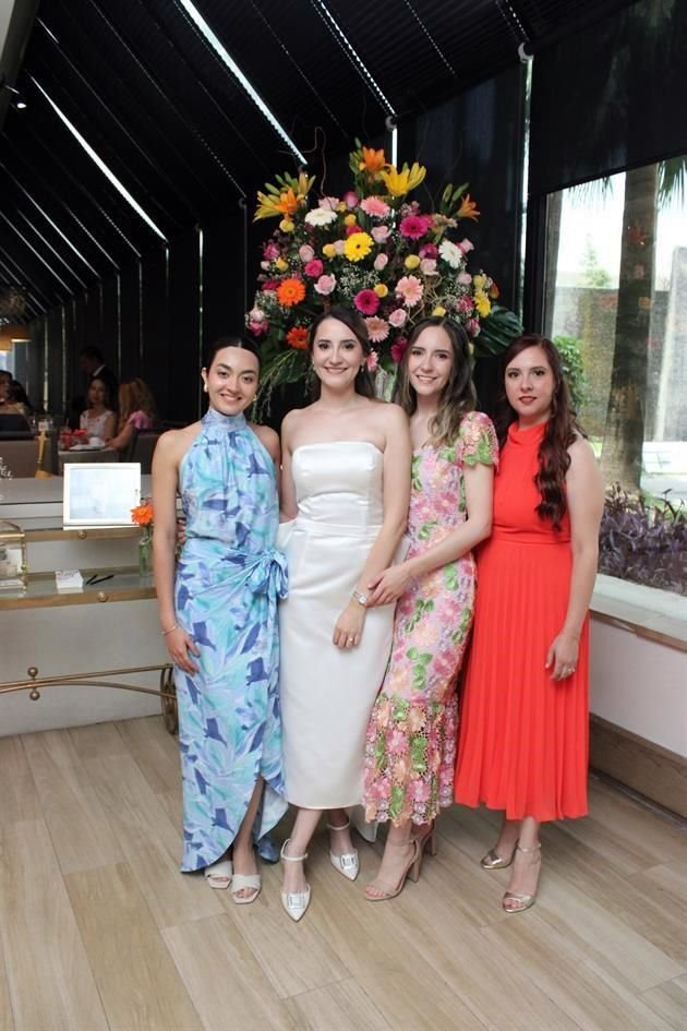Marcela Zambrano, Daniela Ibarra, Denisse Ibarra y Diana Ibarra