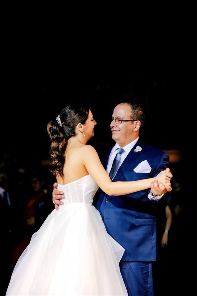Isabella Bardawill de González Balleteros. PAPÁ: Edmundo Bardawill Matuk