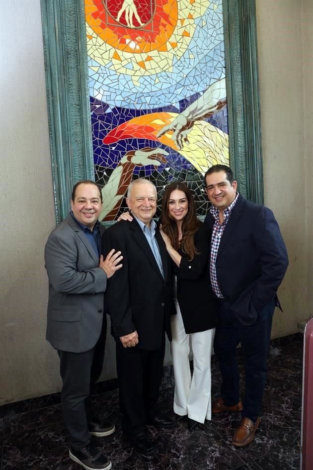 Jorge Morales, Juan Morales Ruis, Patricia Morales y Juan Morales