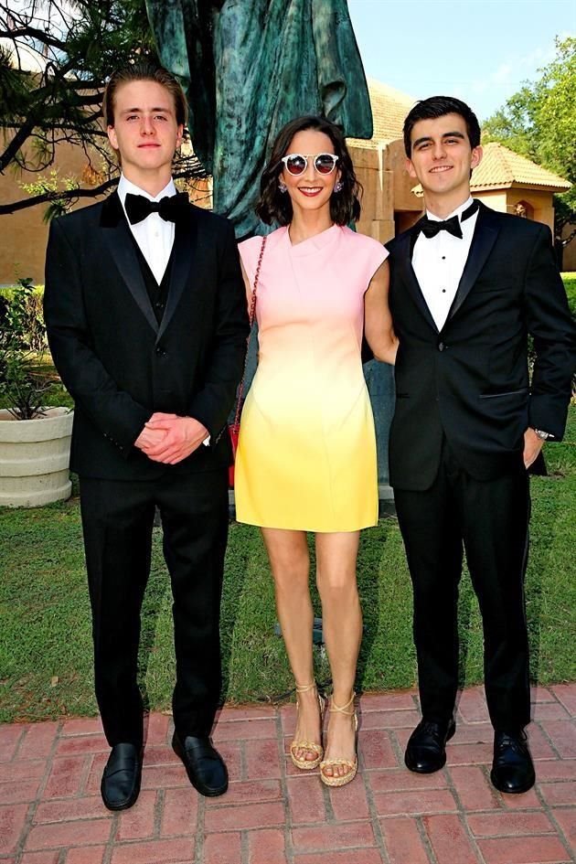 Hernán García, Gaby Beltrán y Carlos de la Garza