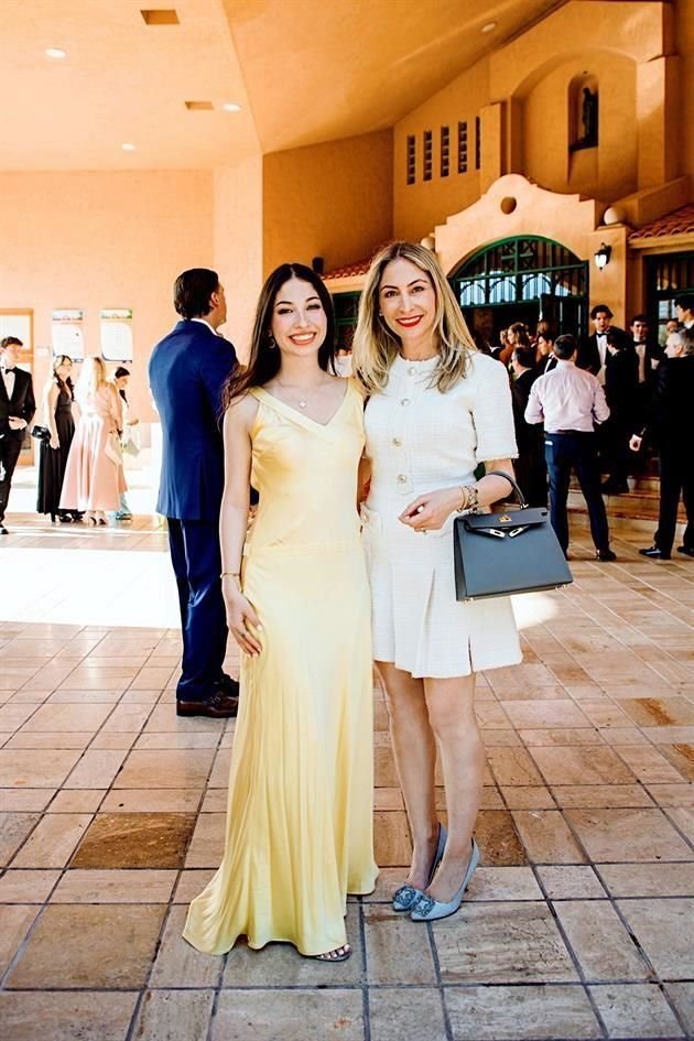 Vanessa Martínez y Vanessa Villarreal de Martínez