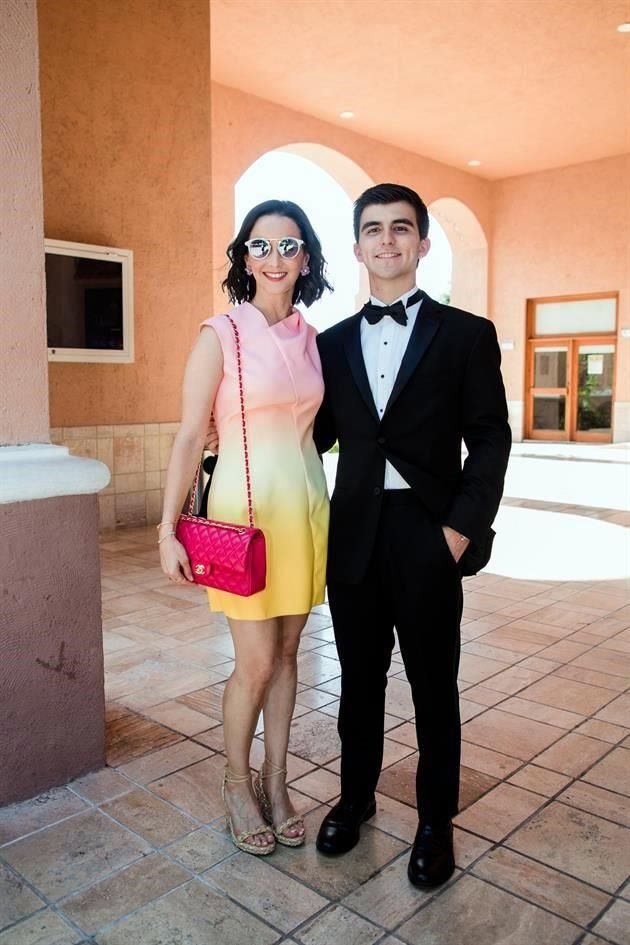 Gaby Beltrán de De la Garza y Carlos de la Garza Beltrán