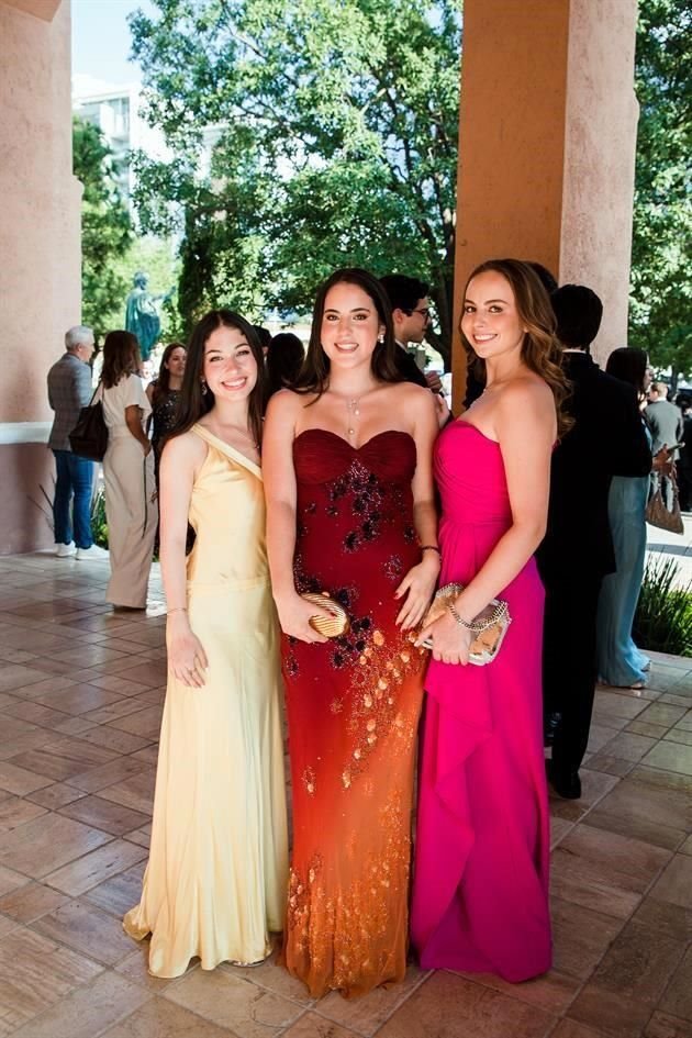 Vanessa Martínez, María Emma Limón Salinas y Fernanda Juárez