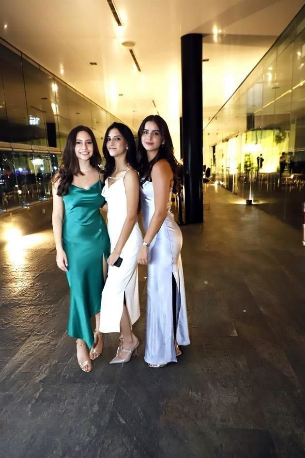 Nora Levy, Constanza Lara y Andrea Chávez