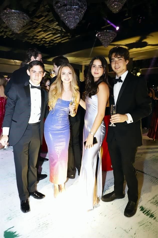 Raúl Diego García, Frida Guzmán, Andrea Chávez y Andrés Elizondo