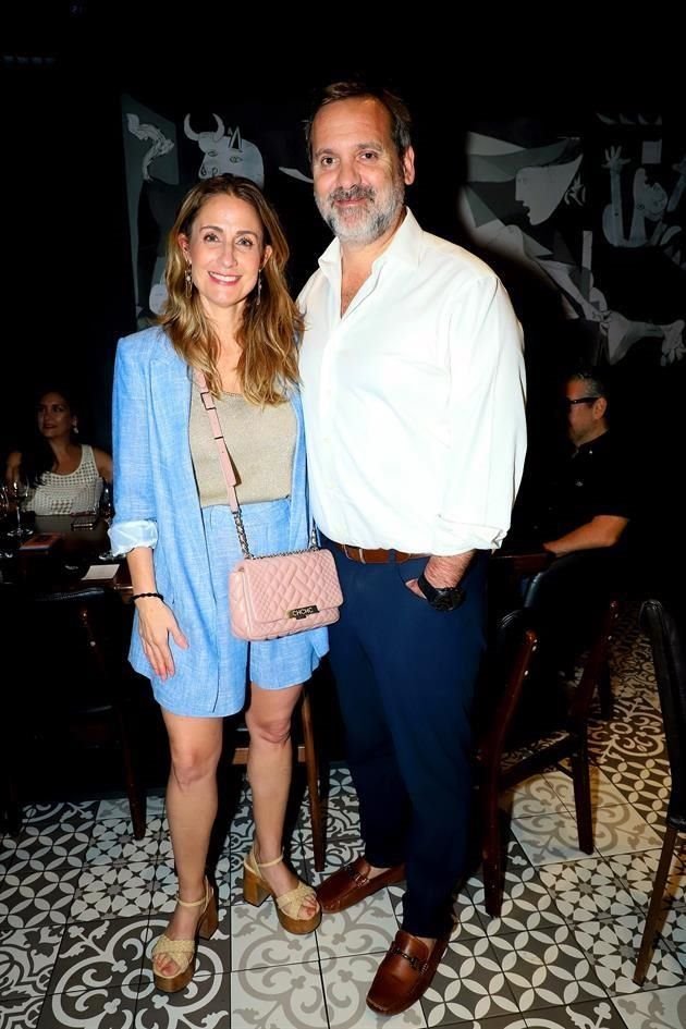 Jimena Álvarez y José González