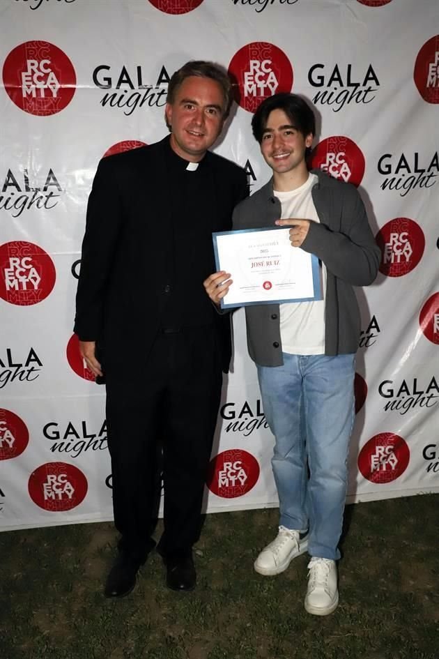 Padre Alejandro de la Garza L.C. y José Ruiz