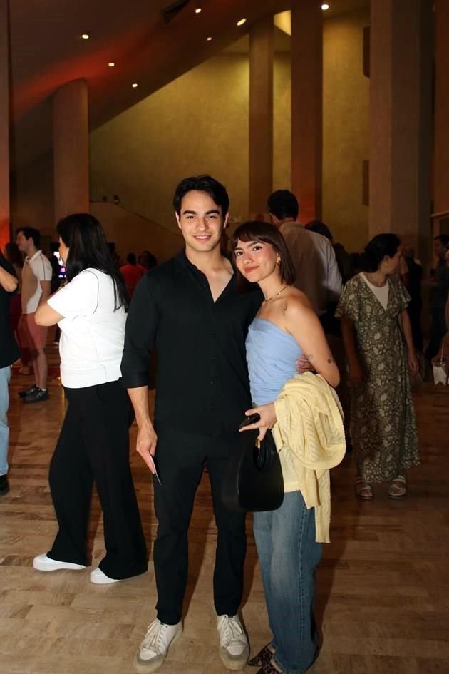 Alejandro Palma y Regina Meza