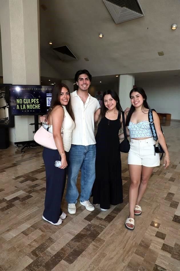 Nancy González, Bernardo Torres, Karla Arenas y Andrea Orendain