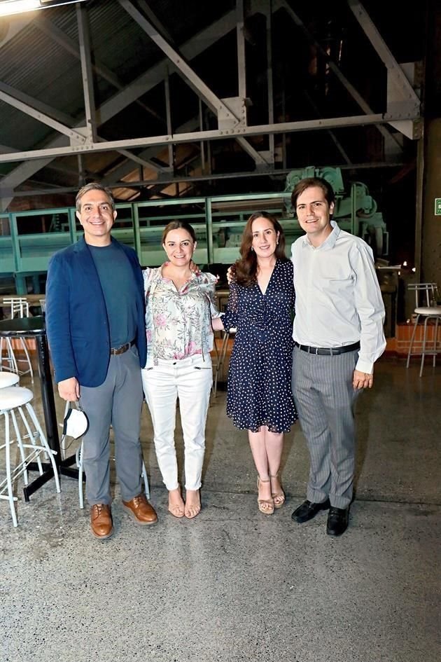 Santiago Clariond, Ana Paola Cantú, Leticia Cerecero y Andrés Clariond Rangel