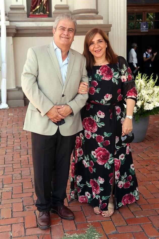 Enrique Lara y Sonia de Lara