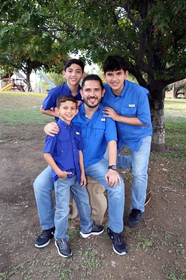Damián Villarreal Aguilar, Diego Villarreal Aguilar, Ramón Villarreal Salazar y Gael Villarreal Aguilar