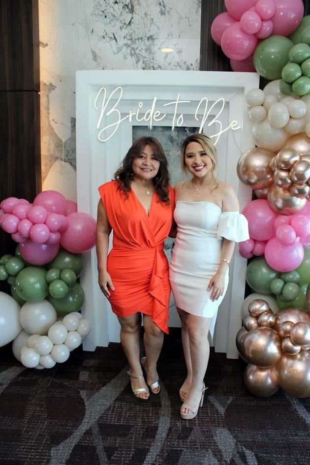 Netty Jacobo y Valeria Sandoval