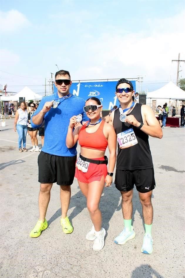 Abraham Alexsai, Nelly Delgado y André Medina