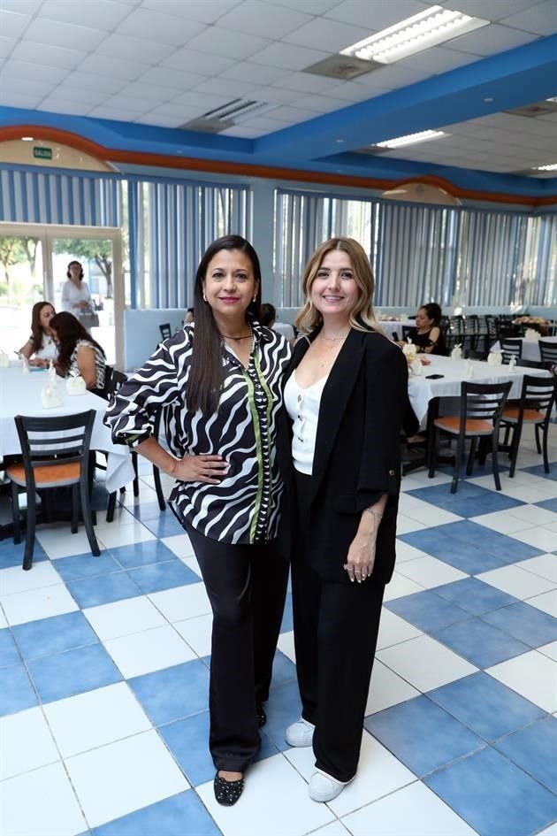 Mónica Pérez y Zinthia Vanegas