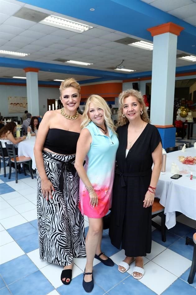 Erika Hinojosa, Karla Hinojosa y Yéssica Decanini