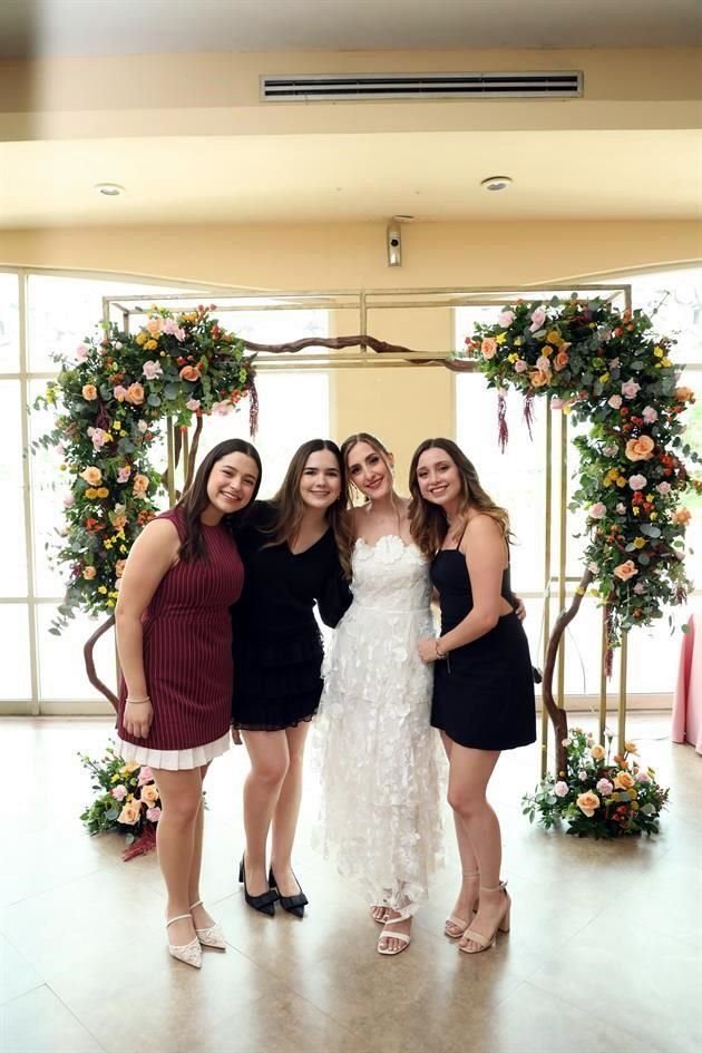 Valeria González, Sarahí Tamez, María Teresa Martínez y Lety Cantú