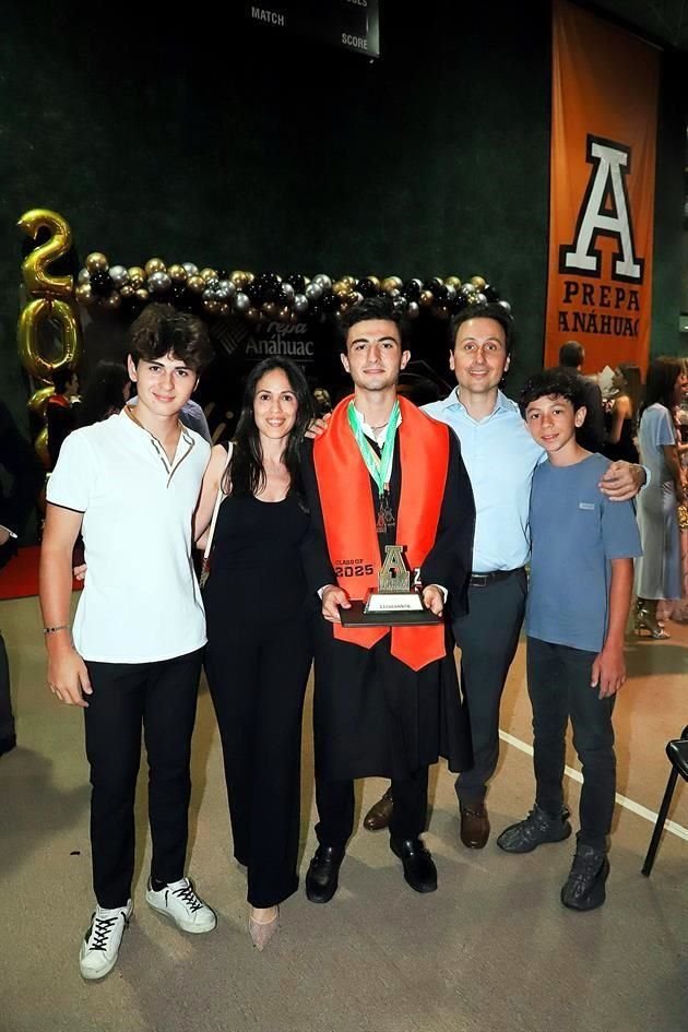 Eugenio Dieste Julián, Laura Julián de Dieste, Gerardo Dieste Julián, Gerardo Dieste y Gabriel Dieste Julián