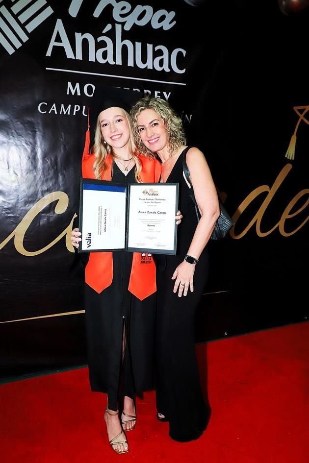 Alexa Zavala Cantú y Mariela Cantú