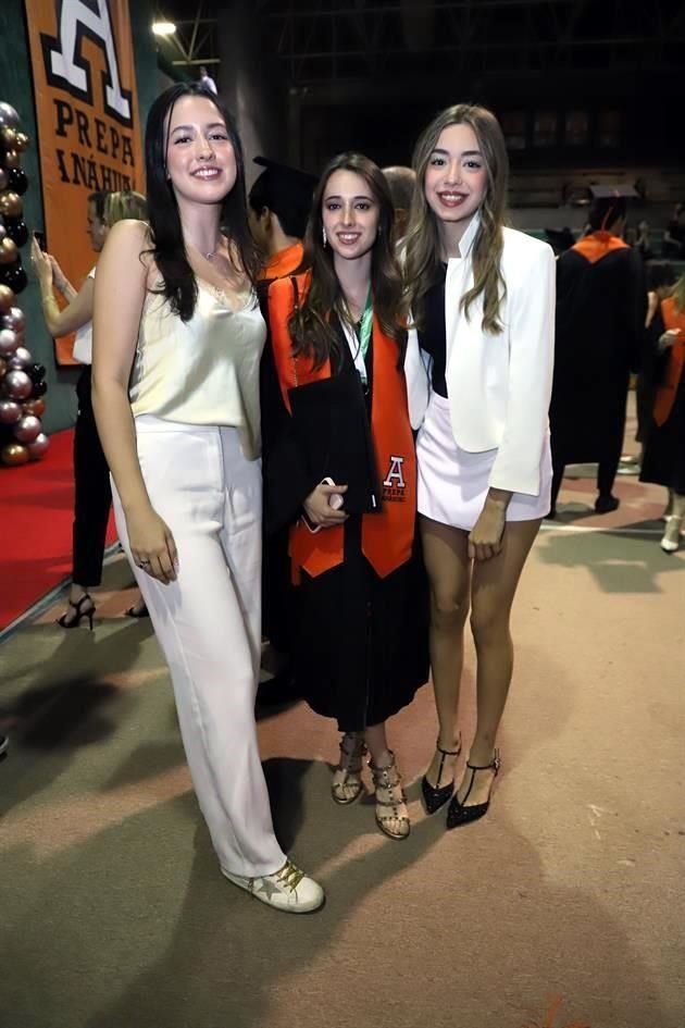 Natalia Navarro, Eugenia Cueva y Lorena Armstrong