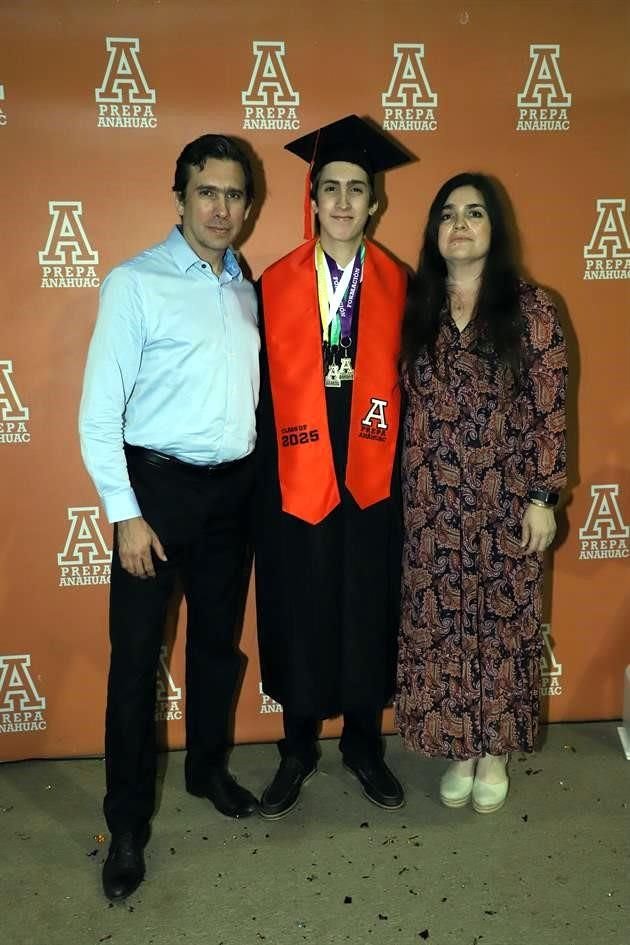 Rafael Uribe, Jesús Uribe y Silvia Cantú de Uribe