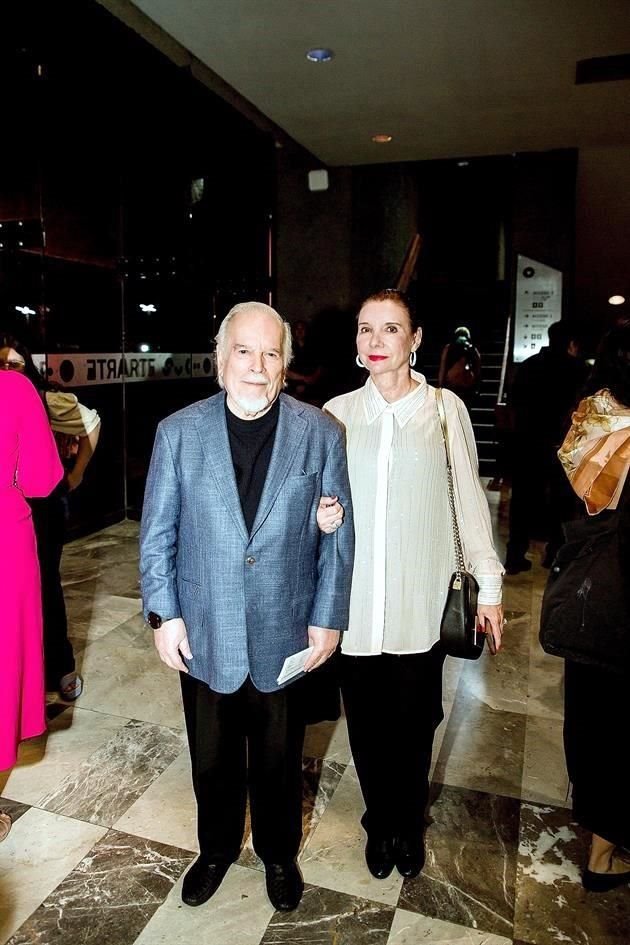 Gustavo de la Garza y Carmen Bortoni de De la Garza