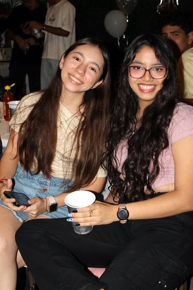 Luna Rivas y Aylín García