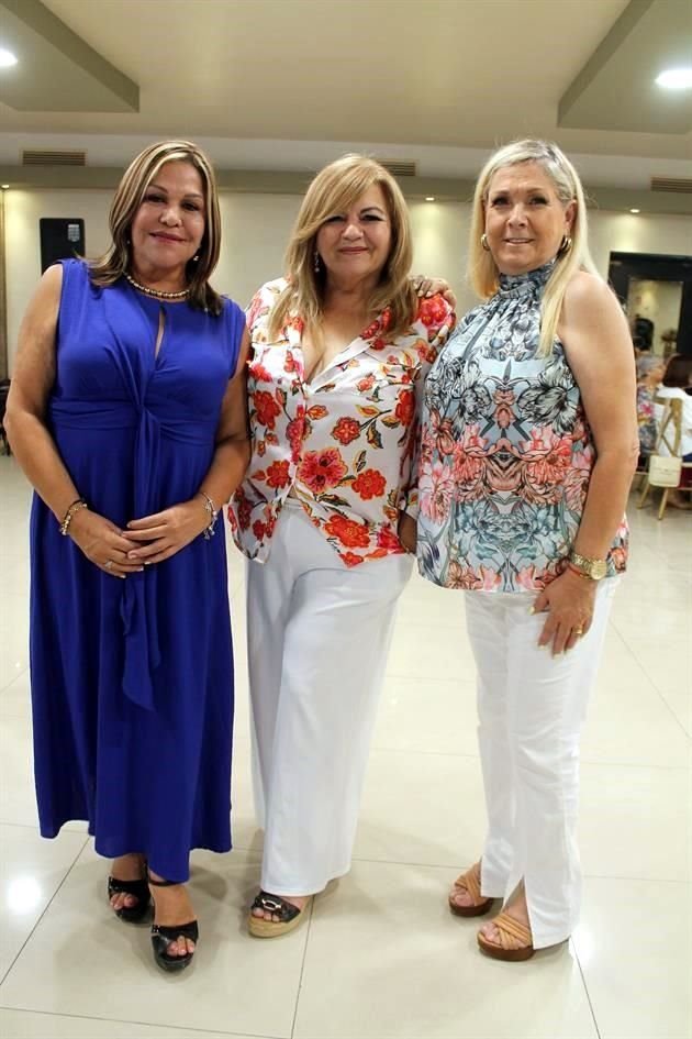 Adriana González, Nancy Flores y Laura Valle