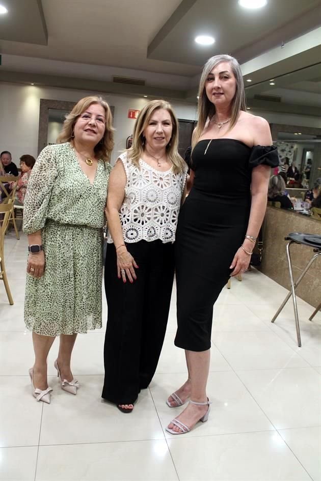 Hendrina Garza, Thelma Cavazos y Tania Galindo