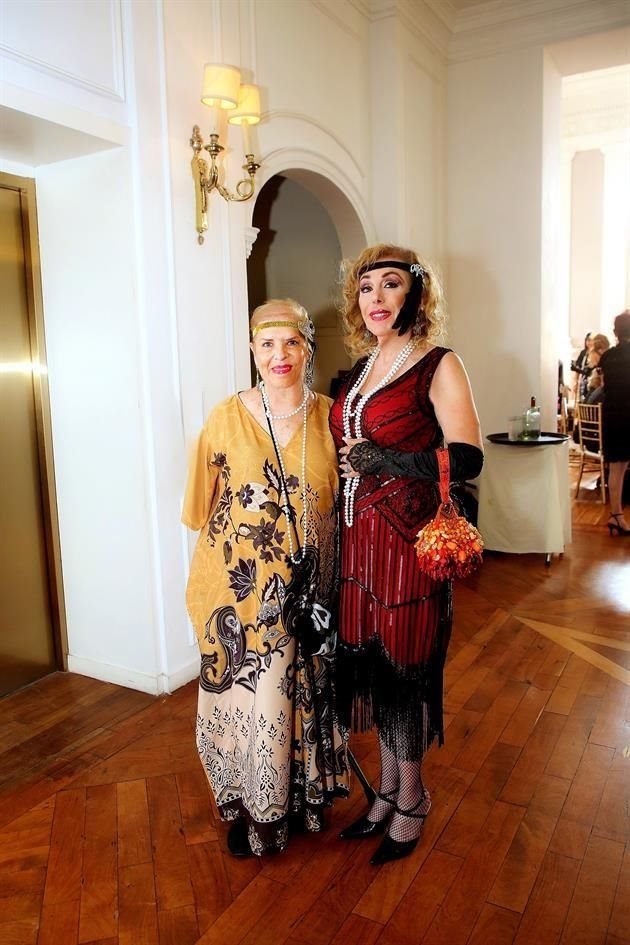 Rosy Cabrera de Zambrano y María Esther Assad de Bichara