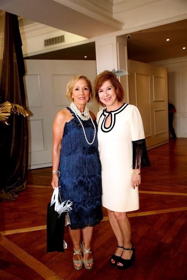 Gina Manautou de Maiz y Ofelia Treviño de Navarro