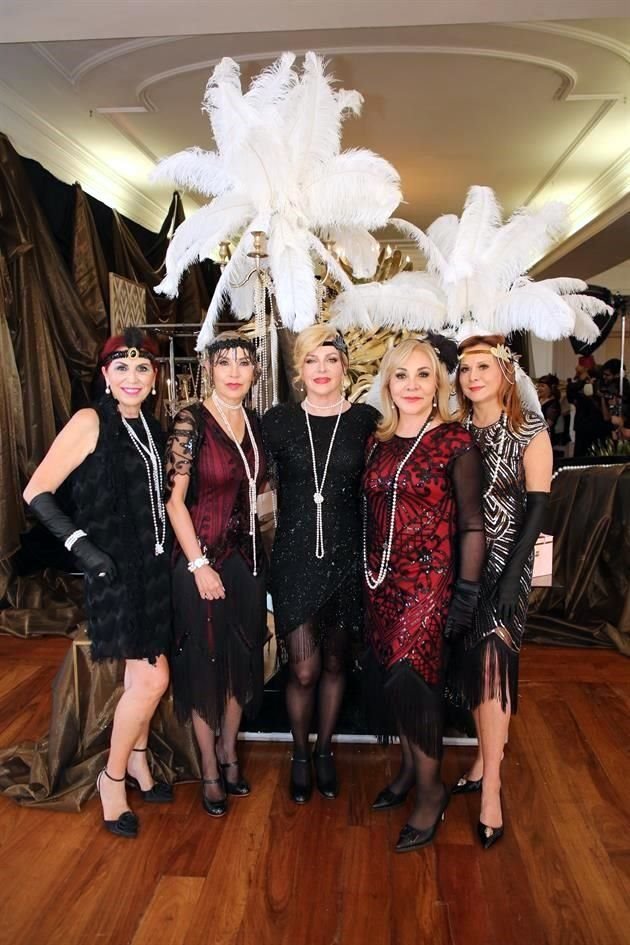 Paty García, Magda García, Catalina Ibarra de Martínez, Eline García de Lozano y Laura Santos de Garza
