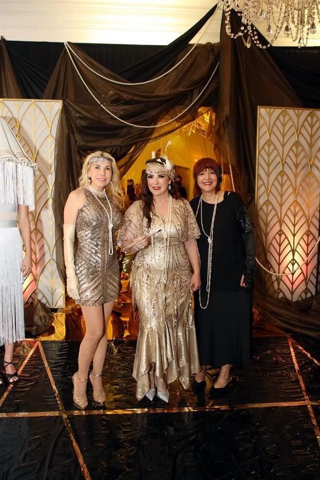 Roberta Barrera, Marlene Dávila de Rodríguez y Karina Torres