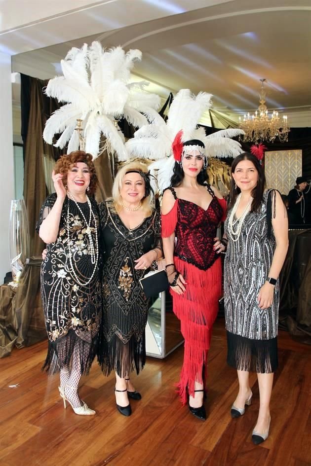 Irene Múzquiz de Karren, Marina Benavides de Castilla, Martha Martínez de Ruiz e Isa Natalia Castilla de Salinas