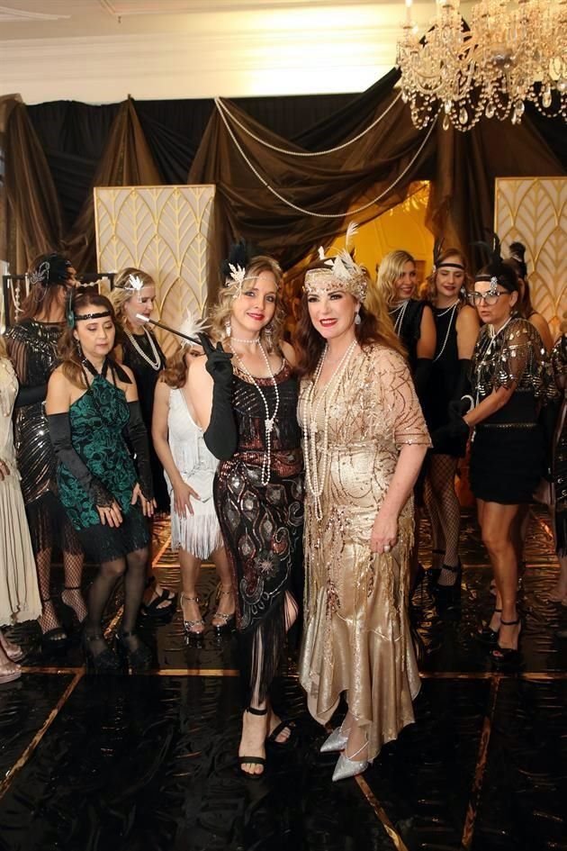 Cecilia Navarro de Marcos y Marlene Dávila de Rodríguez