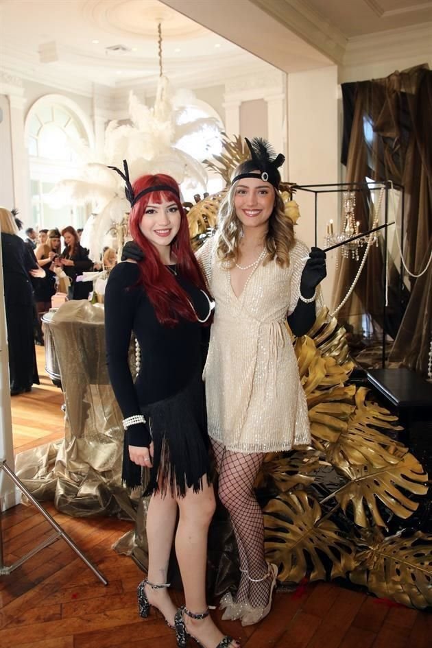 Violet Dávila y Karen Dávila