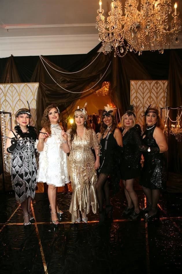 María Esther González, Mirthala Hauger, Marlene Dávila de Rodríguez, Olga Mejía, Leticia Benavides y Blanca Perales