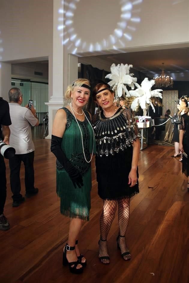 Ana Girard y Tita Martínez de Belden