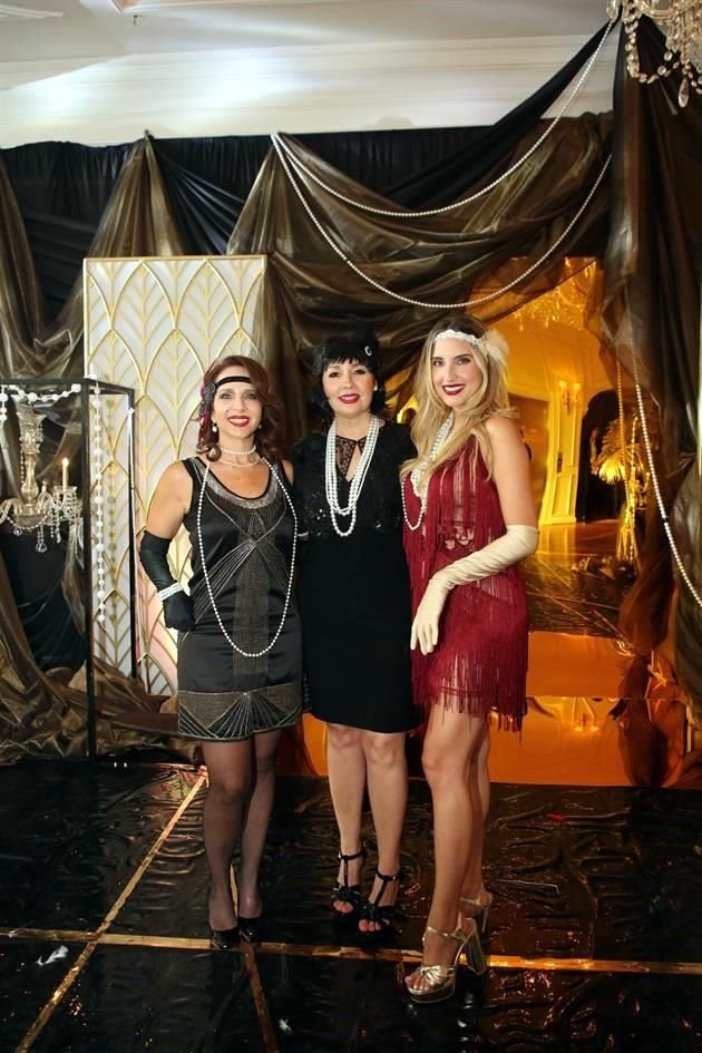 Gaby Elizondo de García, Katya Garza Garza y Eva Pimentel