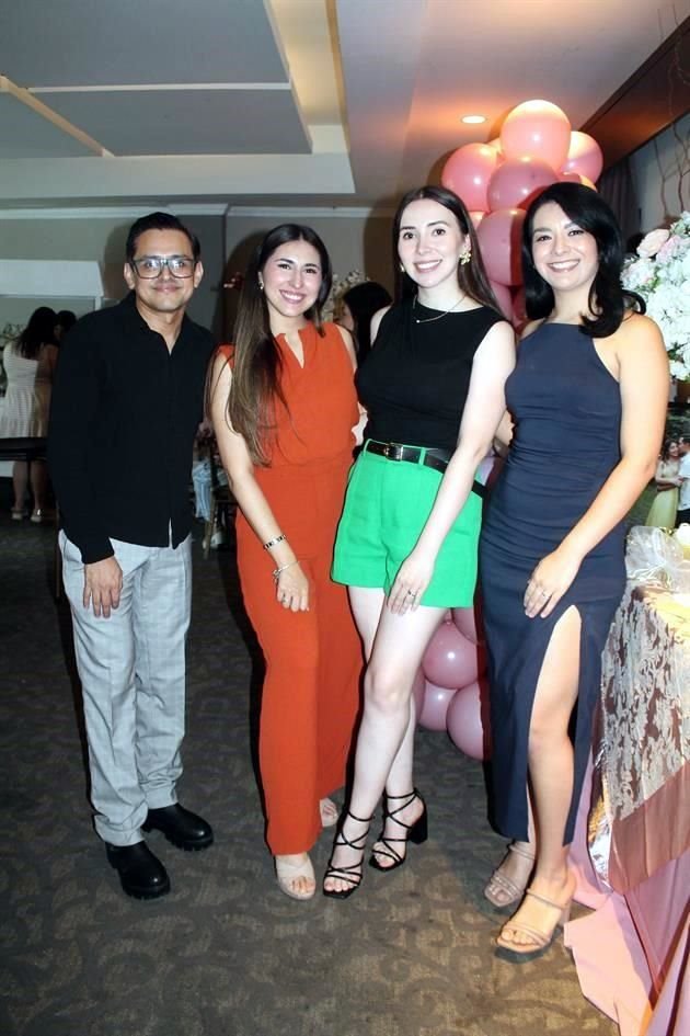 Martín González, Ana Garza, Edna Ríos y Priscila Rodríguez