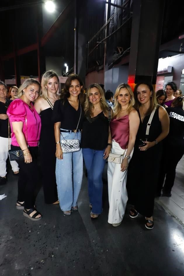 Linda Assam, Loris Martínez, Alexandra Rodríguez, Marcela Ruiz, Edith Salazar y Fabiola Valadez