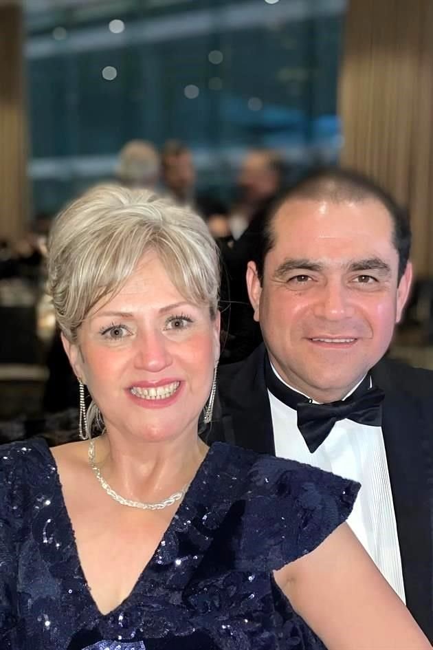 Anel García de Cepeda y Roberto Cepeda Walle