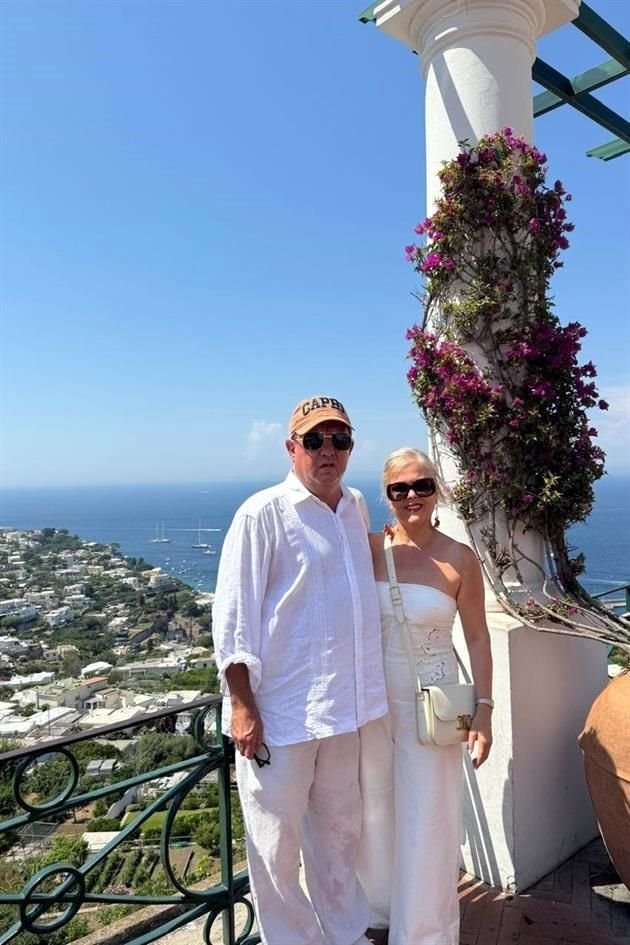 Mary Alanís y Gerardo Garza