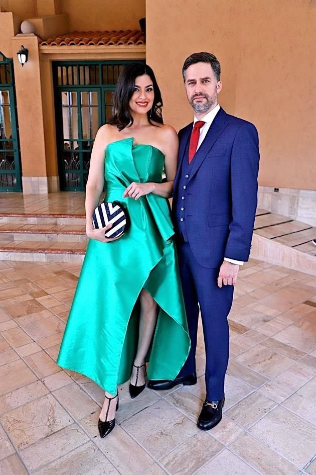 Ana Gabriela Espinoza y Jesús Richer